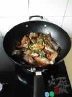 酱焖鲜鲅鱼的做法