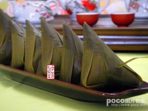 鲜肉粽和蛋黄粽的做法