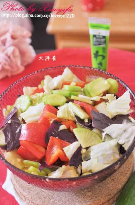 三色拌时蔬的做法