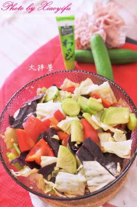 三色拌时蔬的做法