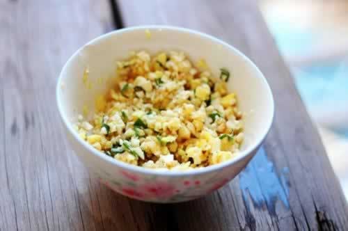 蒜香酱汁烤排骨的做法