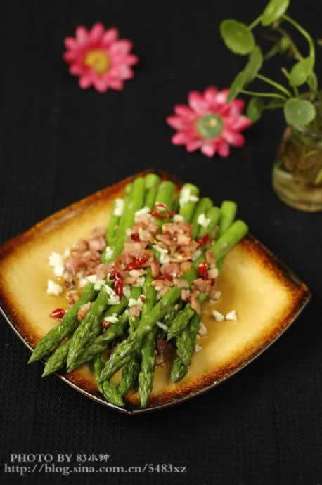 杂拌芦笋的做法