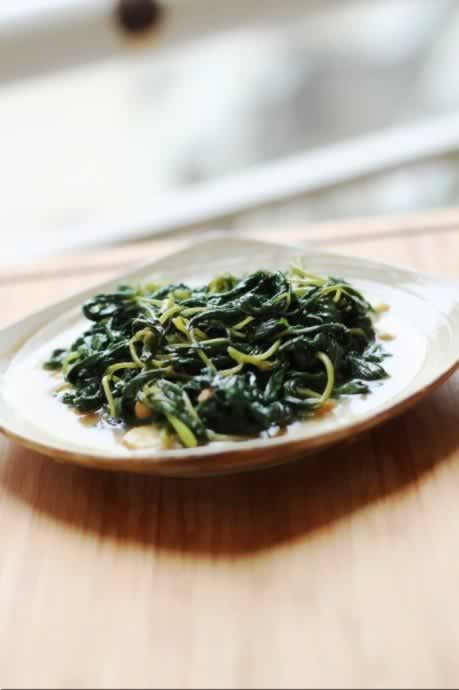 普宁豆酱炒麻叶的做法