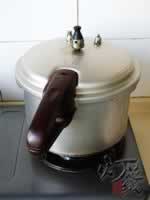 芹菜拌腱肉的做法