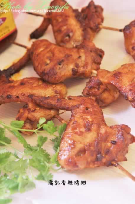 秘制腐乳香辣烤鸡翅的做法