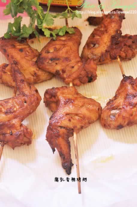 秘制腐乳香辣烤鸡翅的做法