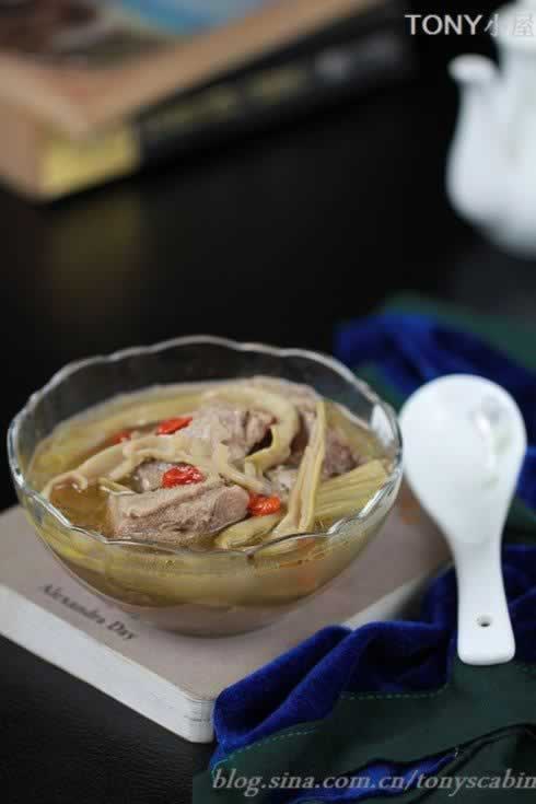 笋干老鸭汤的做法