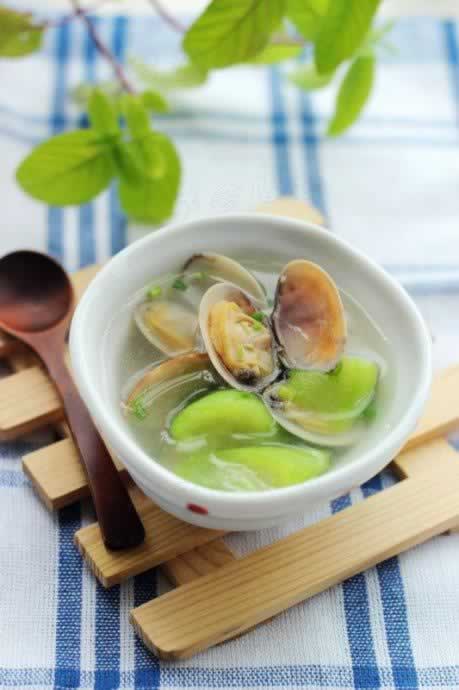 丝瓜花蛤汤的做法
