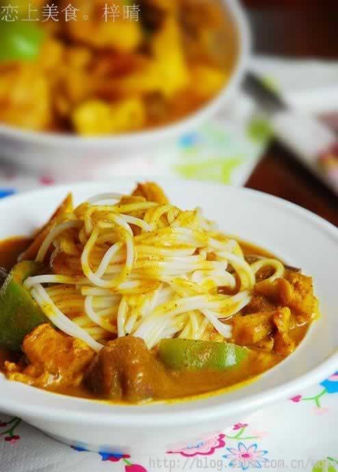 椰汁咖喱鸡拌面的做法