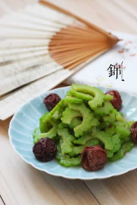 冰镇话梅苦瓜的做法