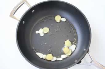 黑椒番茄炒鸡的做法