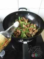 麻辣香芹鸡脖的做法