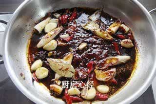 鱼头肥肉泡大饼的做法