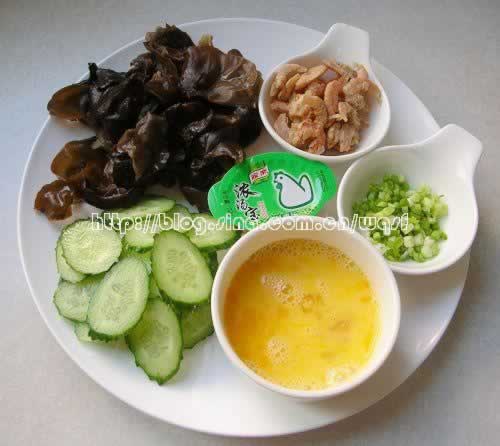 木耳蛋花鸡汤的做法