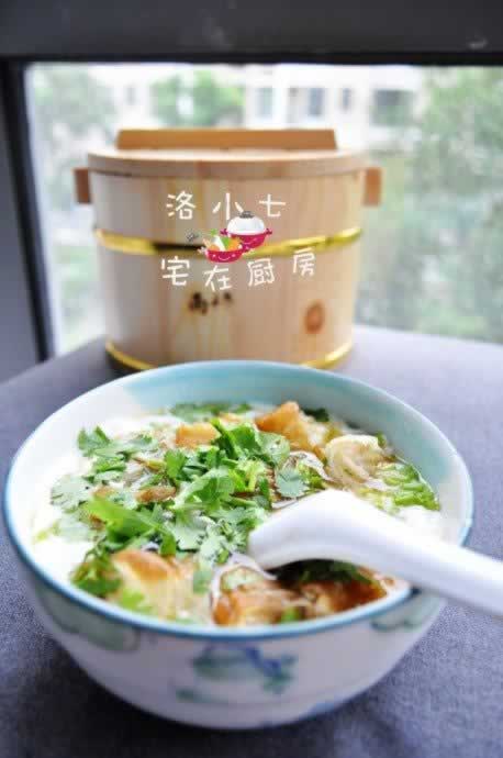 自制鸡汤油条豆腐脑的做法