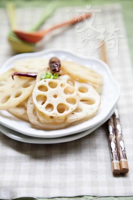 炝炒藕片的做法