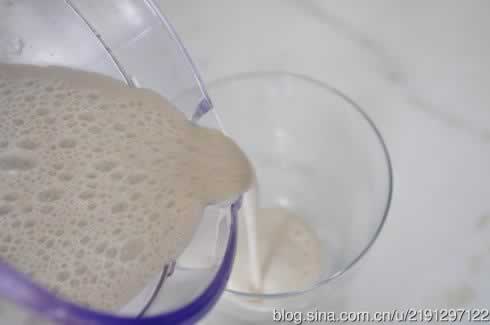 香蕉冰淇淋奶昔的做法