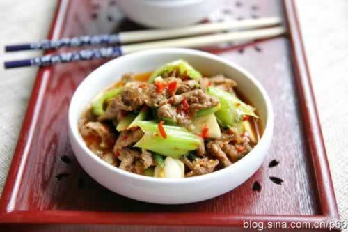 �ݽ�ţ�⳴�ǲ˵�����