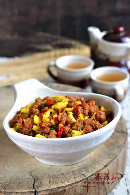 ����۳�����������