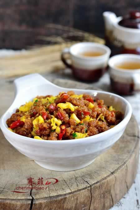 ����۳�����������