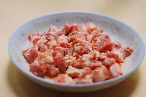 �ƶ������Źǵ�����