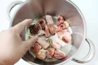 香菇炖仔鸡的做法