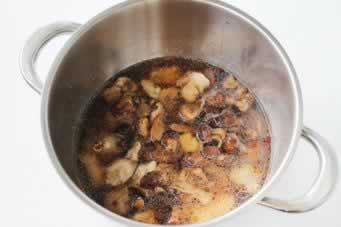 香菇炖仔鸡的做法