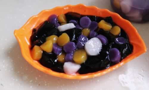 ���óԵ���Բ�ɲݶ�������