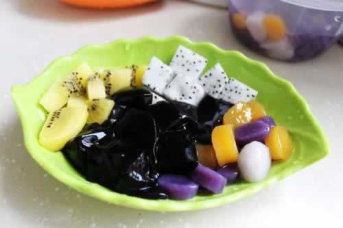 ���óԵ���Բ�ɲݶ�������