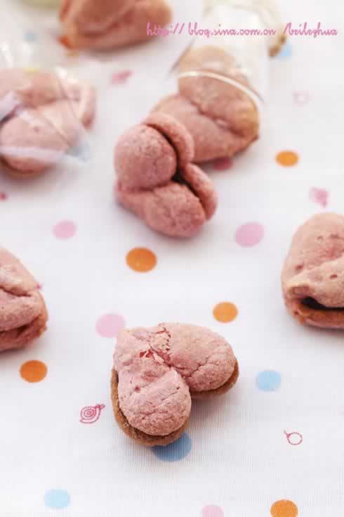 草莓夹心杏仁饼的做法