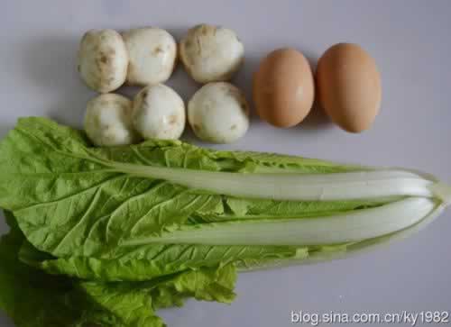 蘑菇烩蛋白的做法