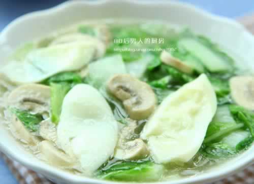 蘑菇烩蛋白的做法