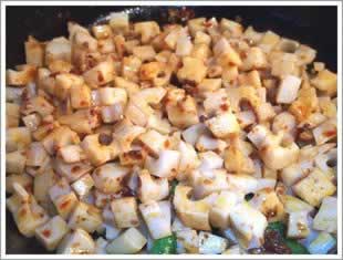 香辣藕丁的做法