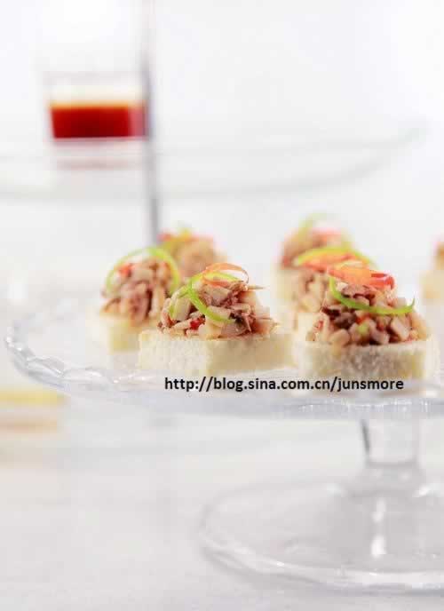 杏鲍菇金枪鱼土司脆的做法