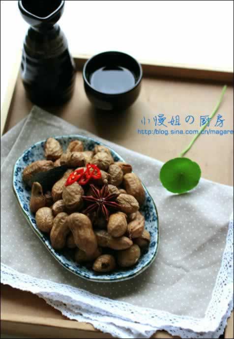 盐煮新鲜花生的做法