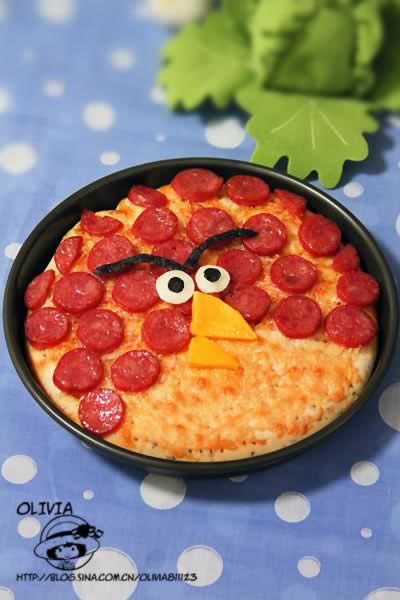 愤怒小鸟香肠芝士批萨的做法