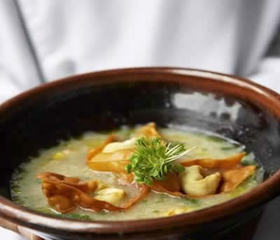 �����������̵�Ŵ󶥼���������ʳ��