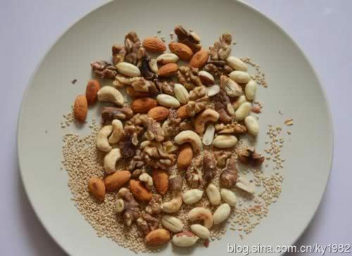 自制坚果补钙粉的做法