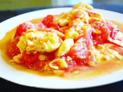 西红柿炒鸡蛋放不放糖引爆网友争论