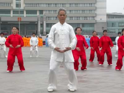 �����еĽ�ֺץ����ͨ���編