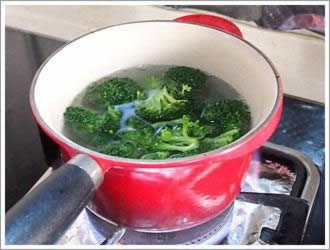 ��μ��һ�����۶�֭��ţ�ŵ�����