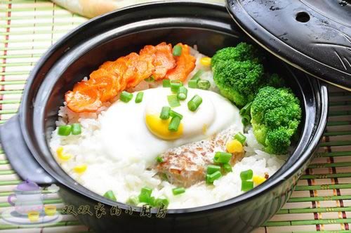 猪肉窝蛋煲仔饭的做法