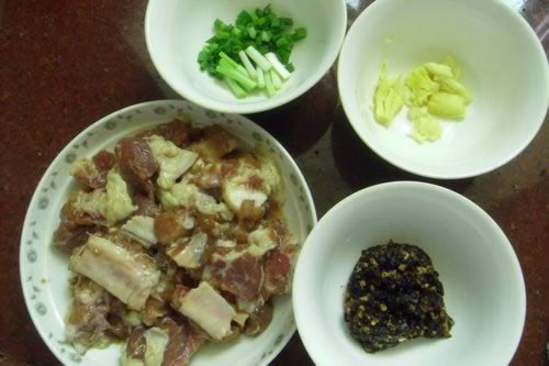 蒜蓉豆豉生炒骨的做法