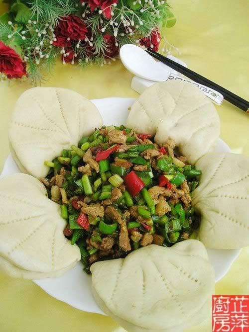 荷叶饼孜然小炒肉的做法