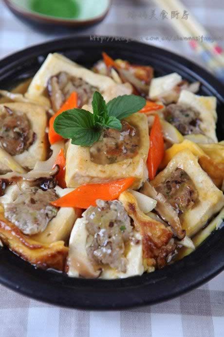 香菇猪肉酿豆腐煲的做法