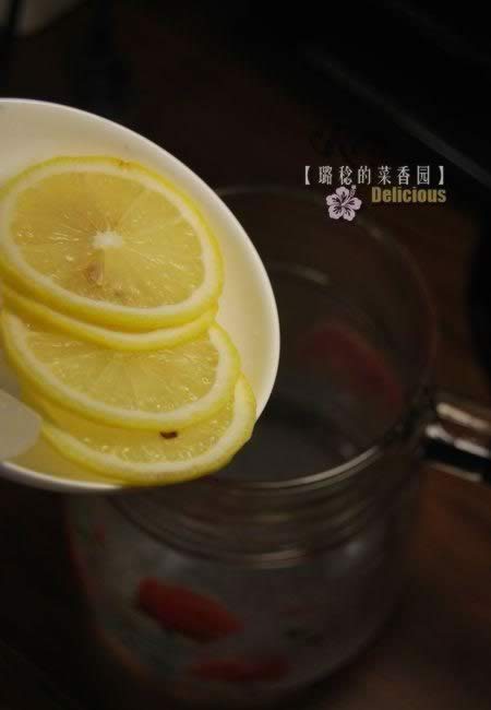 自制柠檬兰香子饮的做法