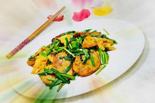 春韭炒土豆的做法