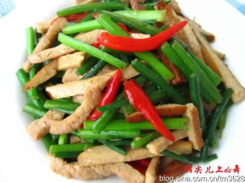 韭菜花炒干丝的做法