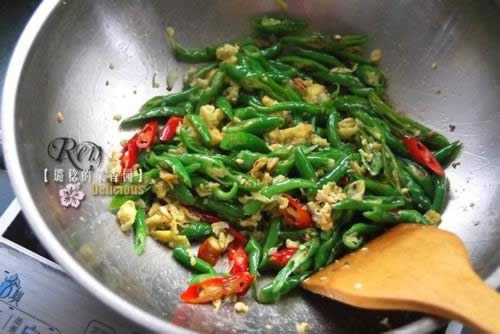 秦椒炒鸡蛋的做法