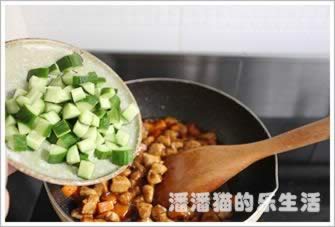 香菇豆豉酱爆鸡丁的做法